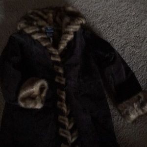 Suede 3/4 coat with faux fur lining